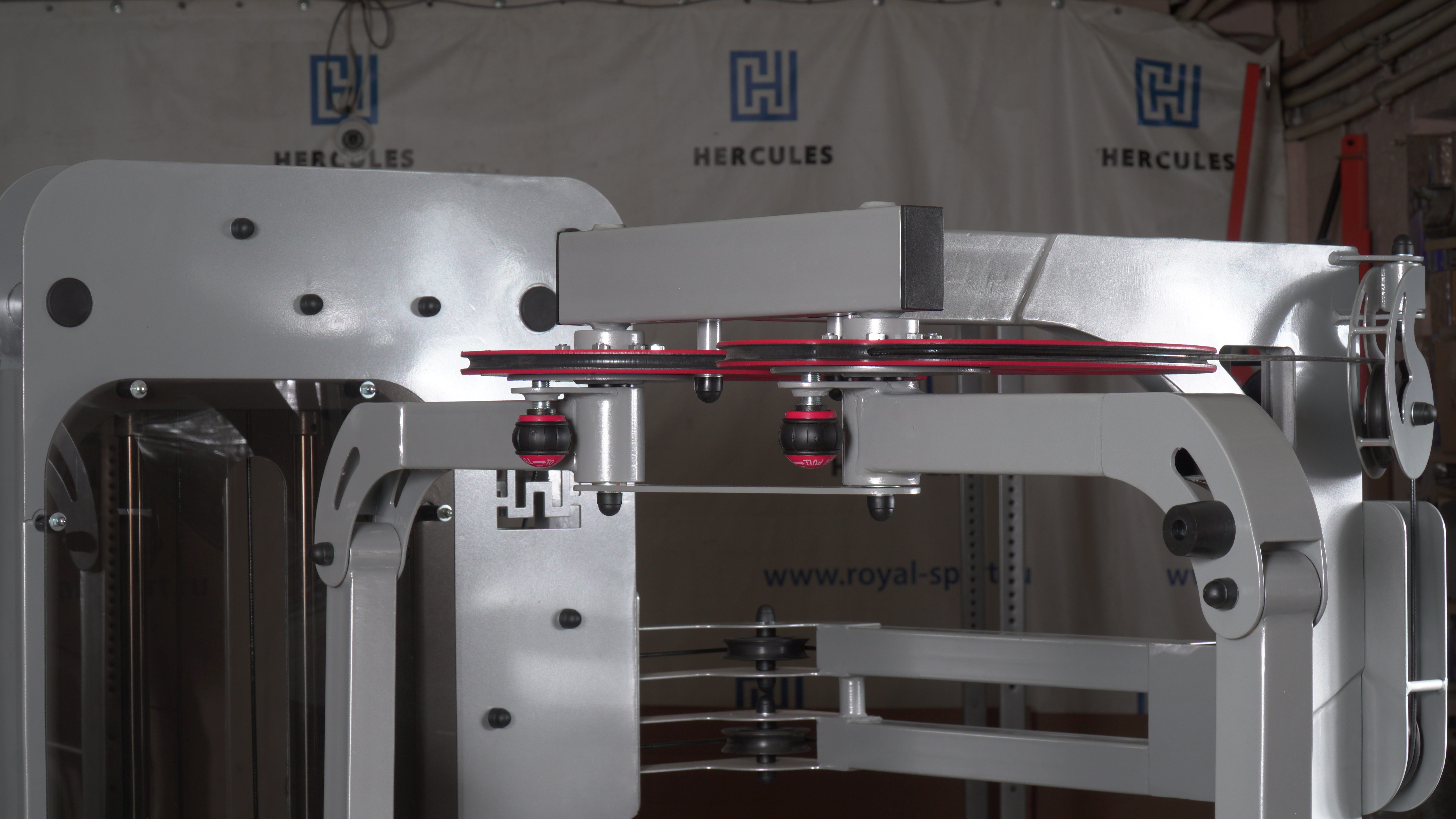 картинка А-130i Реабилитационный тренажер для мышц груди (Баттерфляй) от производителя реабилитационного оборудования и ЛФК