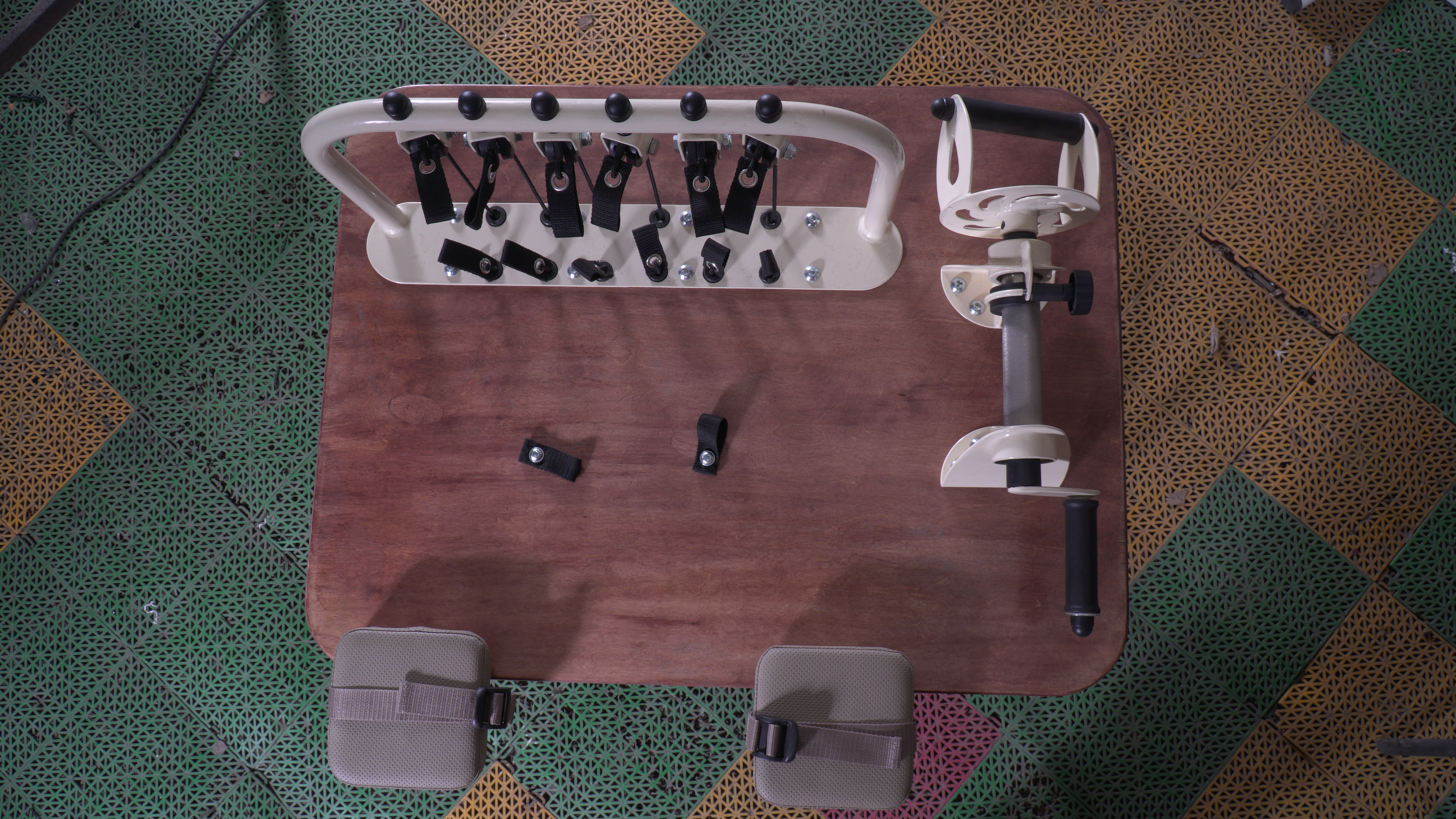 картинка Стол для разработки пальцев и кисти рук от производителя реабилитационного оборудования и ЛФК