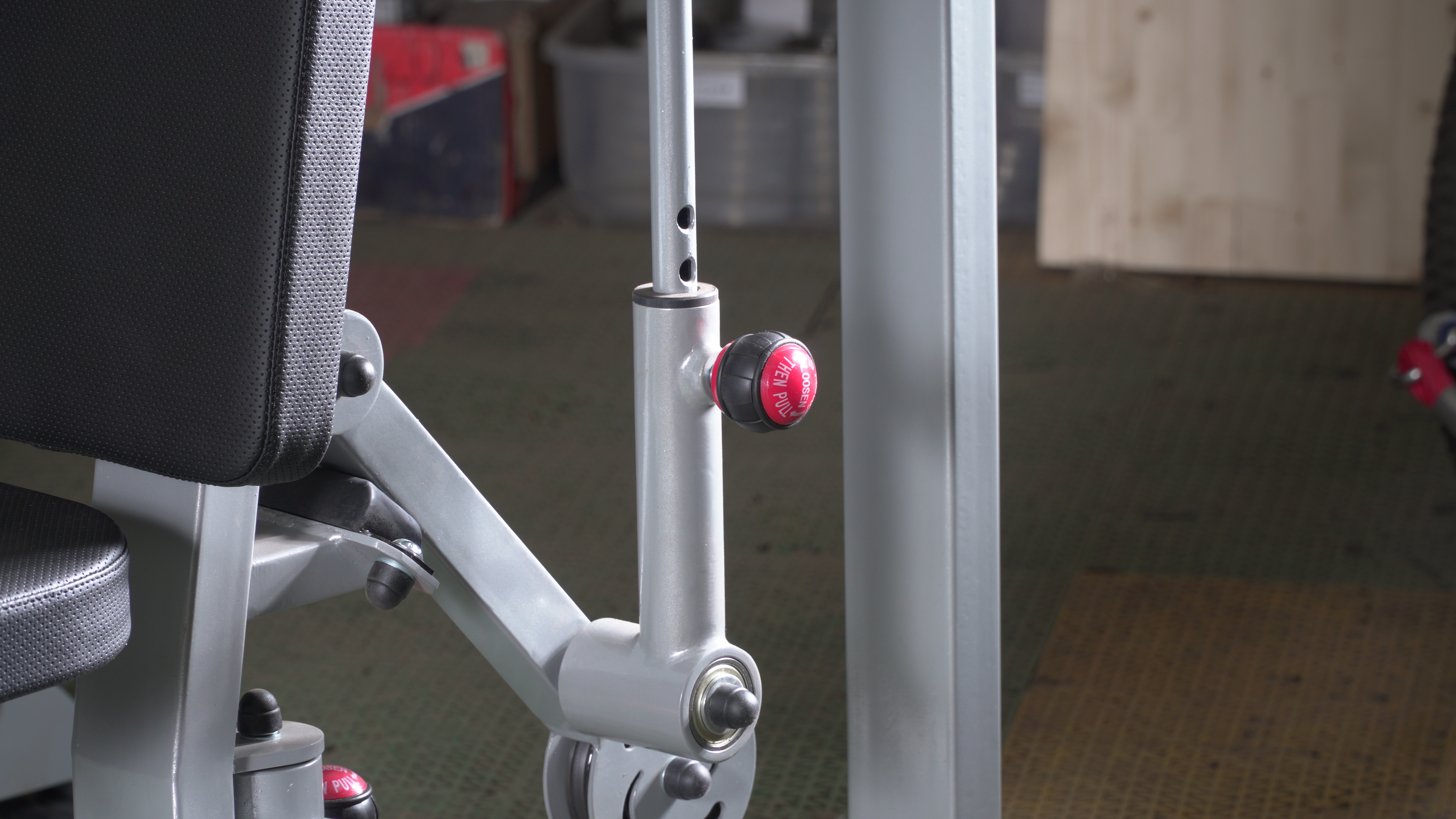 картинка А-132i Реабилитационный тренажер Жим от груди сидя (для инвалидов-колясочников) от производителя реабилитационного оборудования и ЛФК