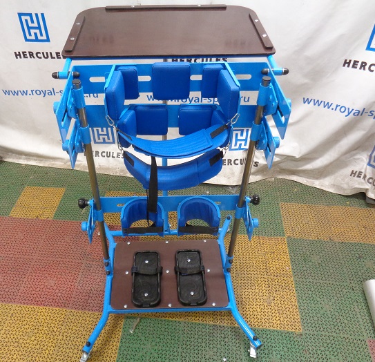 картинка Вертикализатор статичный со столиком А-504 от производителя реабилитационного оборудования и ЛФК