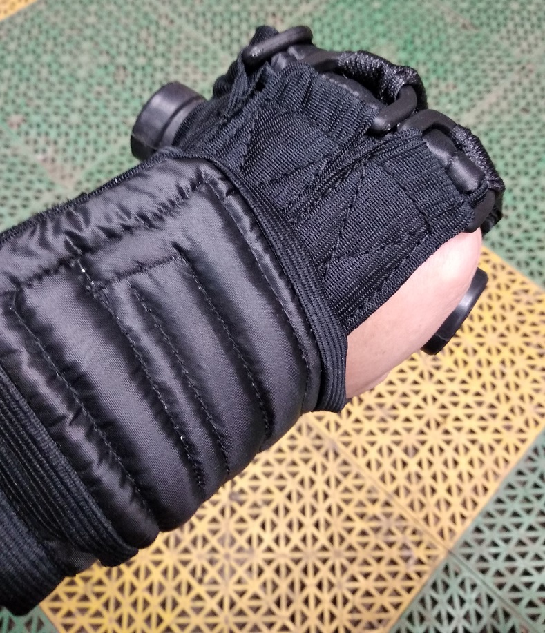 картинка Перчатки для фиксации кисти на рукояти тренажеров от производителя реабилитационного оборудования и ЛФК