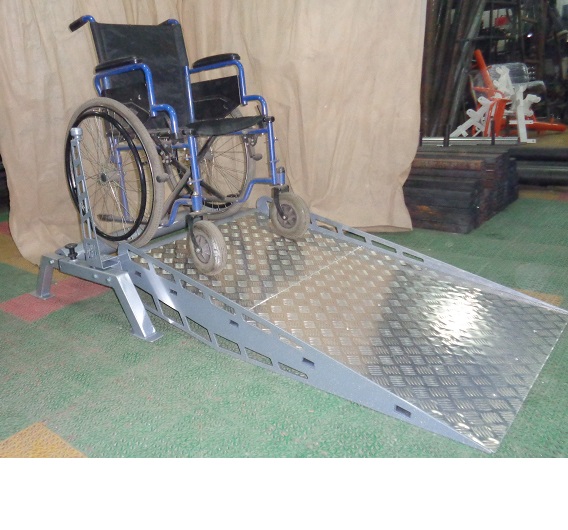 картинка Беговая дорожка для занятий в кресле-коляске от производителя реабилитационного оборудования и ЛФК