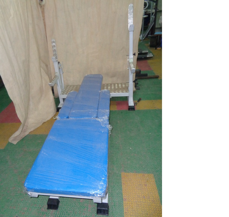 картинка Скамья со стойками для жима лежа для инвалидов от производителя реабилитационного оборудования и ЛФК